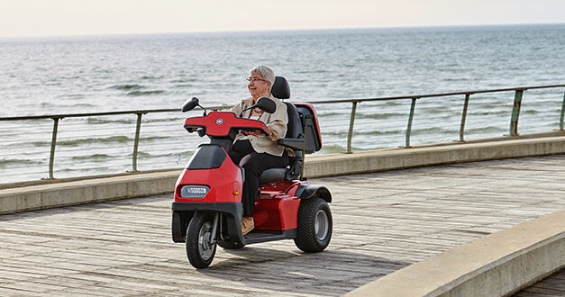Afikim Breeze S4 Heavy Duty scootmobiel voor buiten – rood